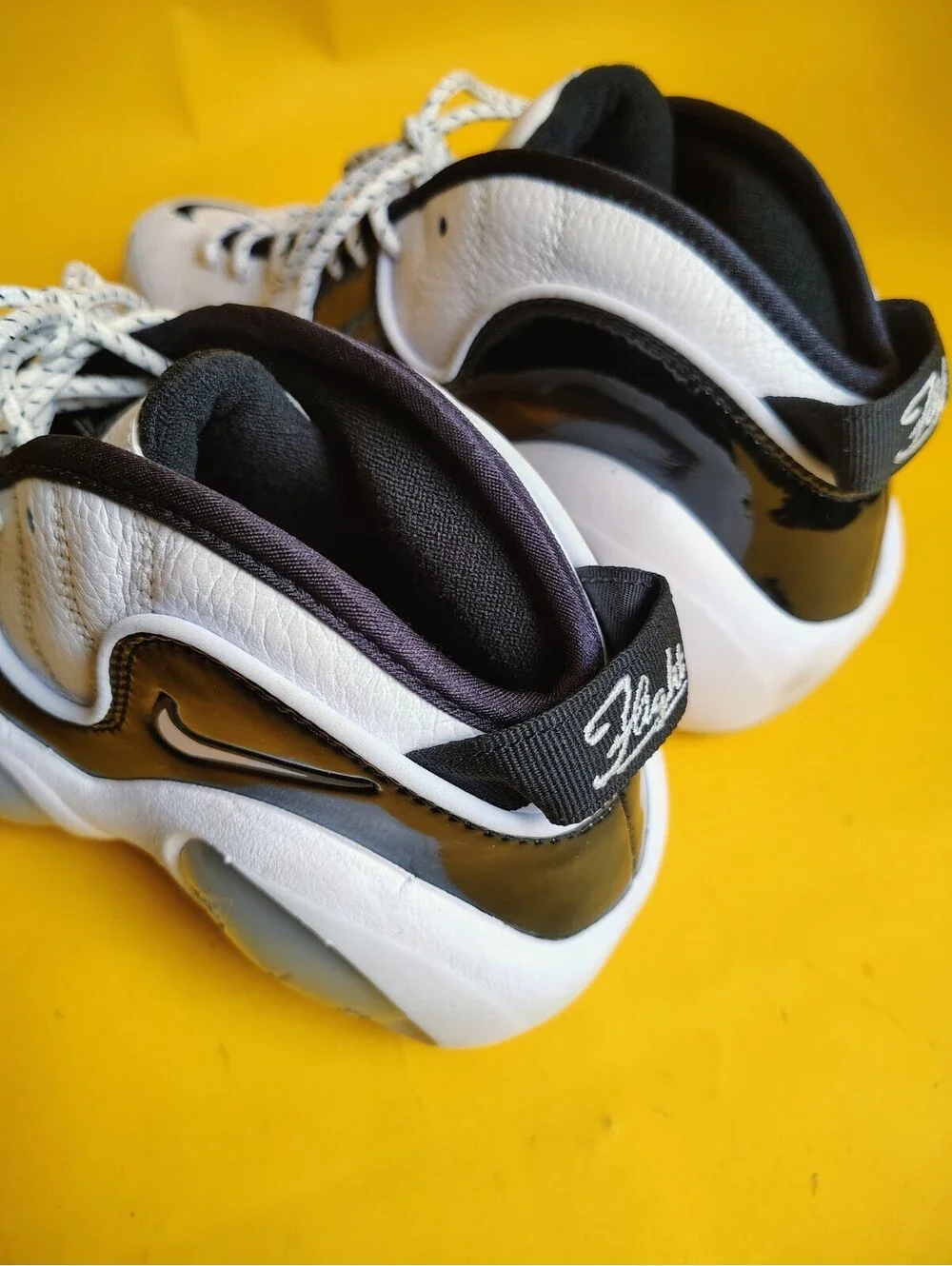 Nike Air Zoom Flight 95 Football Grey Black Patent DV0820-100 Men's Size 9 Used